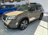 Nissan Pathfinder Platinum