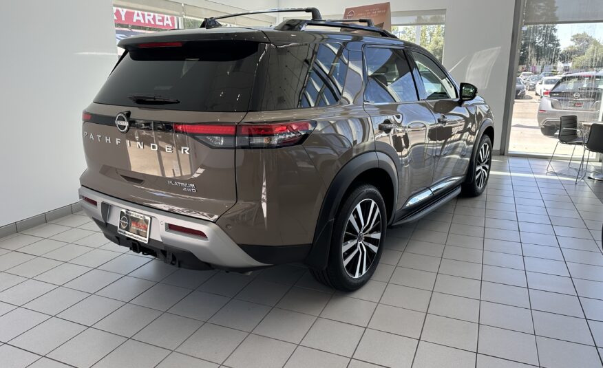 Nissan Pathfinder Platinum