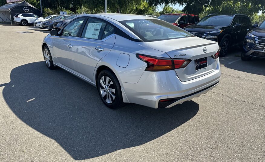 Nissan Altima S Silver