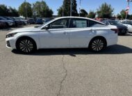 Nissan Altima SR White