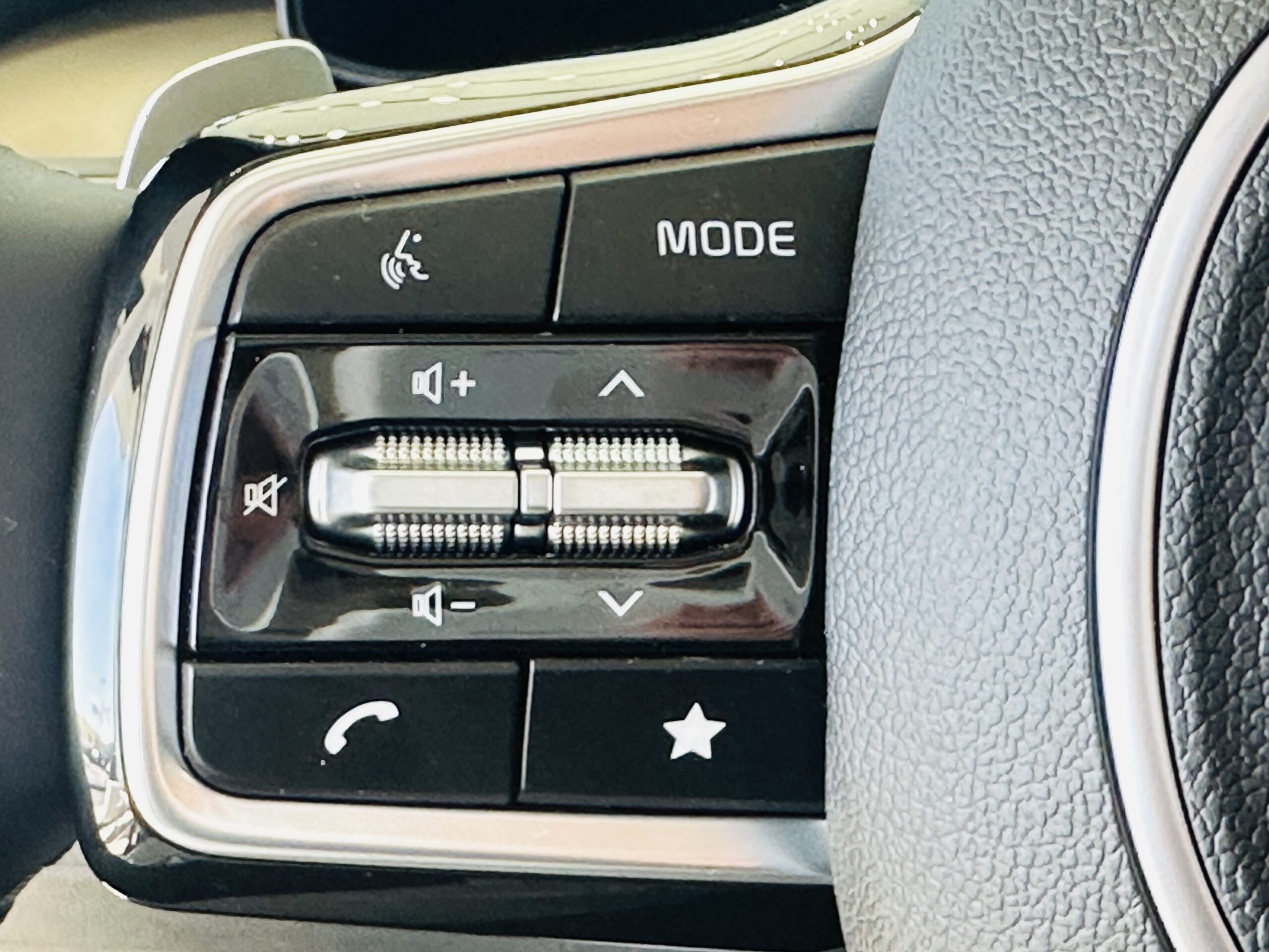 KIA Sorento Hybrid EX